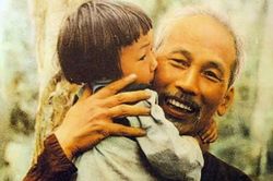 Không thể suồng sã ngôn từ khi viết về lãnh tụ