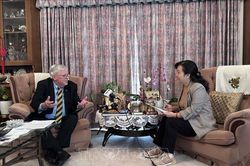 Tiên phong thúc đẩy cấu trúc khu vực lấy ASEAN làm trung tâm