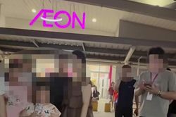 Vụ người mẹ bị nghi trộm đồ trước mặt hai con nhỏ tại Aeon Mall Long Biên: Đừng để trẻ trở thành nạn nhân vô hình