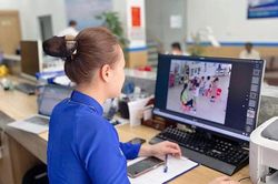 Chuyện cái camera: Khi yêu thương biến thành áp lực