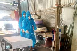 Xã Đan Phượng tổng vệ sinh, khử trùng, tiêu độc môi trường