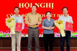 Xã Bình Sơn công bố các quyết định về công tác cán bộ