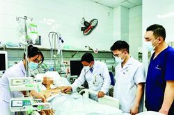 Lá chắn bảo vệ sức khỏe cộng đồng mạng trước tin giả