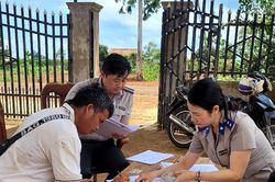 Chuyện chưa kể của những người 'phụng c&ocirc;ng, thủ ph&aacute;p'-B&agrave;i 4: Nạn nh&acirc;n của những tr&ograve; lừa đảo tinh vi