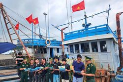 Theo những dòng tin ra khơi