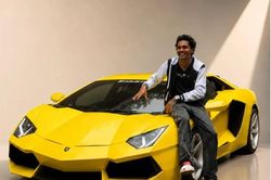 Chiếc Lamborghini Aventador tự chế từ xe cũ mua ở bãi phế liệu