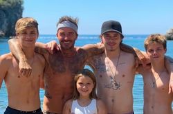 David Beckham nói 'bố yêu con' sau khi bị con trai mỉa mai
