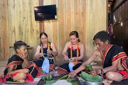 Từ gia phong đến đô thị văn minh