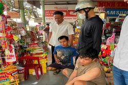 Bị tóm giữa đường