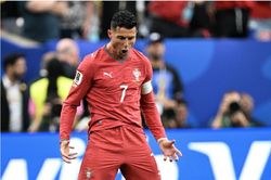 Một trận đấu, h&agrave;ng loạt cột mốc, Ronaldo ph&aacute; hai kỷ lục của Messi ở World Cup 2026