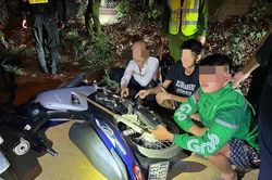Thiếu niên 17 tuổi lái xe trong tình trạng phê ma túy, mang theo kiếm trên Quốc lộ 6