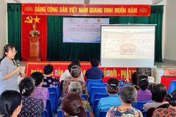 Nâng cao nhận thức, kỹ năng chăm sóc sức khỏe người cao tuổi trong bối cảnh già hóa dân số