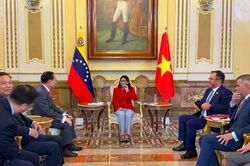 Việt Nam và Venezuela nhất trí tăng cường hợp tác dầu khí – năng lượng