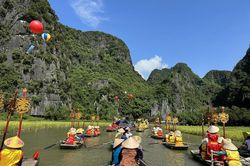 Ninh Bình đón hơn 17,6 triệu lượt khách trong 6 tháng đầu năm