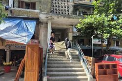 Rời chung cư xuống cấp sau gần 50 năm sử dụng, người dân được hỗ trợ thuê nhà tạm cư
