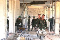 Khẩn trương dựng trường nơi biên cương