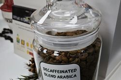 Giá cà phê hôm nay 29-6: Điều ít biết về cà phê không chứa caffeine