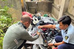 Ti&ecirc;u hủy gần 500 sản phẩm thời trang giả mạo nh&atilde;n hiệu