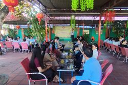 Cà phê để lắng nghe ý kiến của người dân và doanh nghiệp