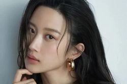Moon Ga Young về chung nh&agrave; với Cha Eun Woo