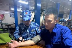Cảnh sát biển cứu nạn thành công người dân trôi dạt trên biển Thanh Hóa