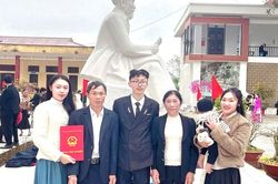 Chàng trai xứ Thanh đạt 38,25 điểm, thủ khoa toàn tỉnh: 'Bố mẹ chính là người truyền cảm hứng lớn nhất'