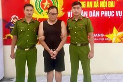 Bị bắt sau 4 tiếng cướp tiệm v&agrave;ng