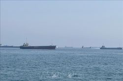 Ba tàu chở dầu bị tấn công tại eo biển Hormuz