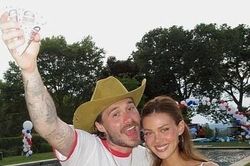 Con d&acirc;u David Beckham g&acirc;y ch&uacute; &yacute;