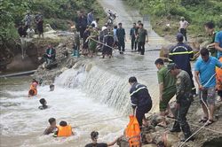 Tìm thấy nạn nhân bị cuốn trôi khi đi qua đập tràn