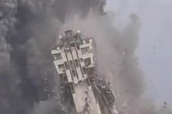 Video Mỹ tấn công tháp kiểm soát hàng hải của Iran lần thứ ba