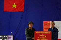 Bộ tư lệnh Quân khu 2 hỗ trợ, động viên nhân dân Lai Châu chịu thiệt hại bởi thiên tai
