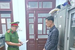 Công an phường An Khê thi hành lệnh bắt đối tượng chiếm đoạt gần 100 triệu đồng