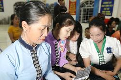 Tổ truyền thông cộng đồng - 'Cầu nối' đưa chủ trương về thôn bản