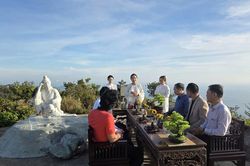 Ra mắt tour thưởng trà trên đỉnh Bàn Cờ, lan tỏa văn hóa trà Việt