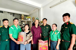 Lữ đoàn 88 (Binh chủng Hóa học) tri ân người có công với cách mạng