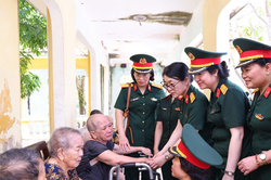Chuyến đi nặng trĩu nỗi niềm...