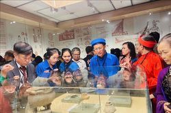 Chuyển hóa di sản thành nguồn lực phát triển công nghiệp văn hóa