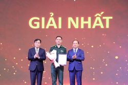 Thiếu tá Vũ Lý Huỳnh đoạt giải Nhất Hội thi Báo cáo viên, tuyên truyền viên giỏi năm 2026 khu vực II