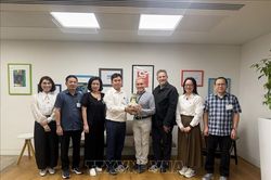 Nhịp cầu báo chí, lý luận Việt Nam - Anh