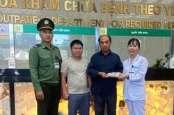 Đi khám bệnh, người phụ nữ nhặt được xấp tiền 39,5 triệu đồng tìm người trả lại