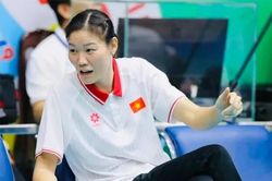 Bóng chuyền nữ Việt Nam 'thay máu': Kim Thanh tái xuất, HLV Ngọc Hoa lần đầu ngồi 'ghế nóng'