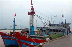 Quản lý chặt chẽ các phương tiện ra khơi ứng phó với áp thấp nhiệt đới trên Biển Đông