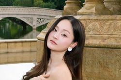 Diễn viên Lan Phương tiết lộ cuộc sống 'không dễ dàng' khi làm mẹ đơn thân
