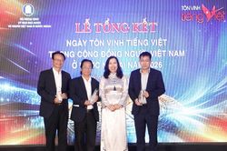 Phát huy vai trò của kiều bào trong việc giữ gìn tiếng Việt, bản sắc văn hóa dân tộc
