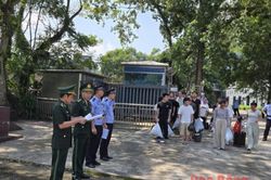 Trao trả công dân xuất, nhập cảnh trái phép