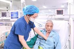 Cứu sống người bệnh ngừng tim 15 lần nhờ can thiệp tim mạch chuyên sâu