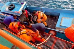 Indonesia giải cứu hơn 100 người trong vụ cháy phà ngoài khơi đảo Bali