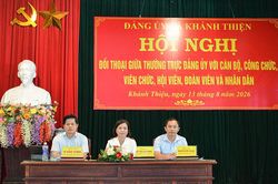 Thường trực Đảng ủy x&atilde; Kh&aacute;nh Thiện đối thoại với c&aacute;n bộ, c&ocirc;ng chức, vi&ecirc;n chức, đo&agrave;n vi&ecirc;n, hội vi&ecirc;n v&agrave; nh&acirc;n d&acirc;n