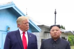 Ý nghĩa của việc ông Trump bất ngờ đăng ảnh chụp với ông Kim Jong Un